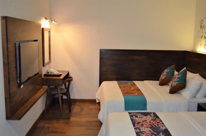 Serapi Hotel Kuching Ngoại thất bức ảnh